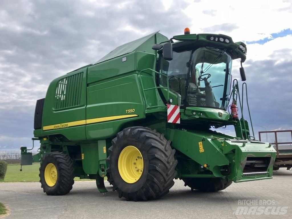 John Deere T550 Biçerdöverler