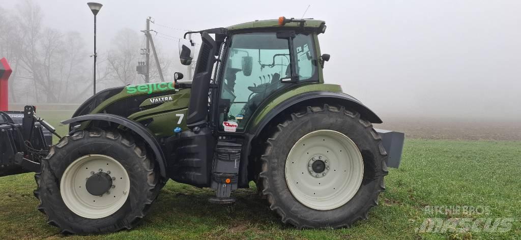 Valtra T235 active Traktörler