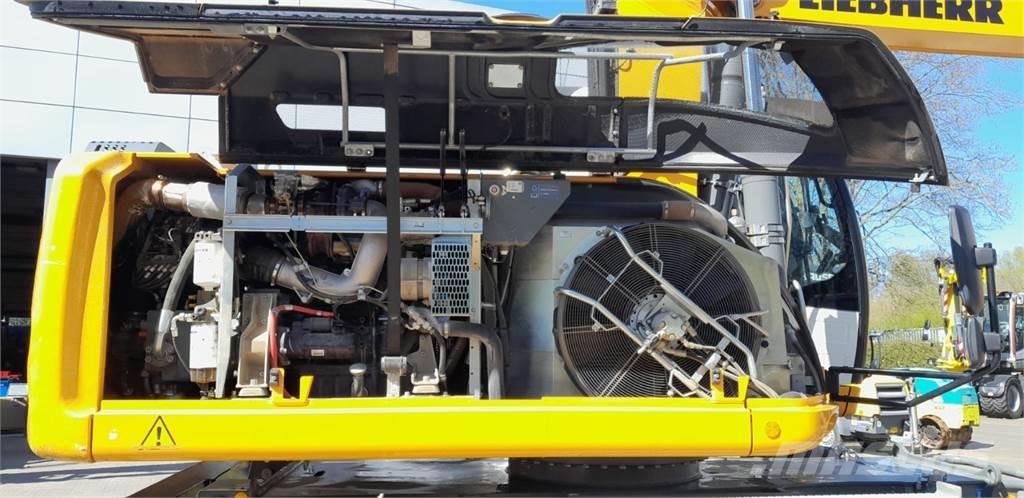 Liebherr A920 Lastik tekerli ekskavatörler