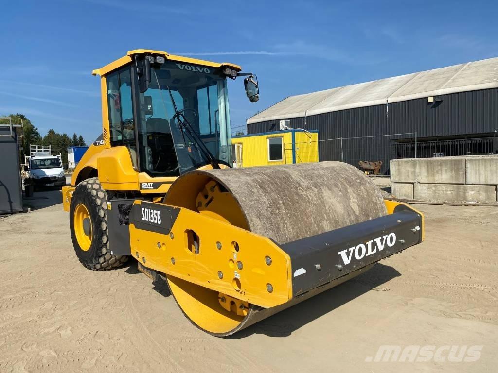 Volvo SD135B Tek tamburlu silindirler