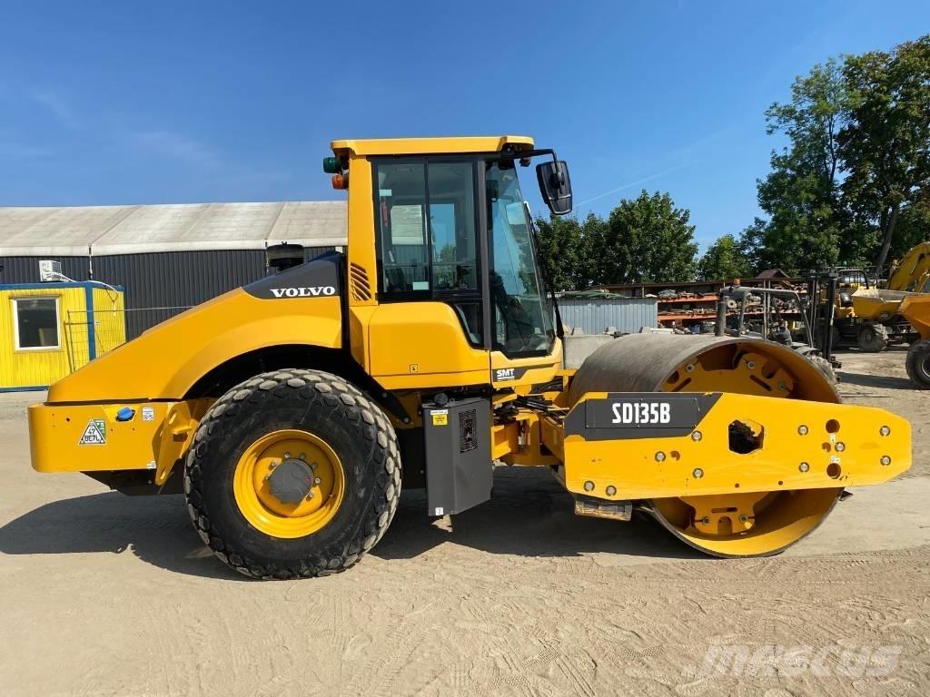 Volvo SD135B Tek tamburlu silindirler