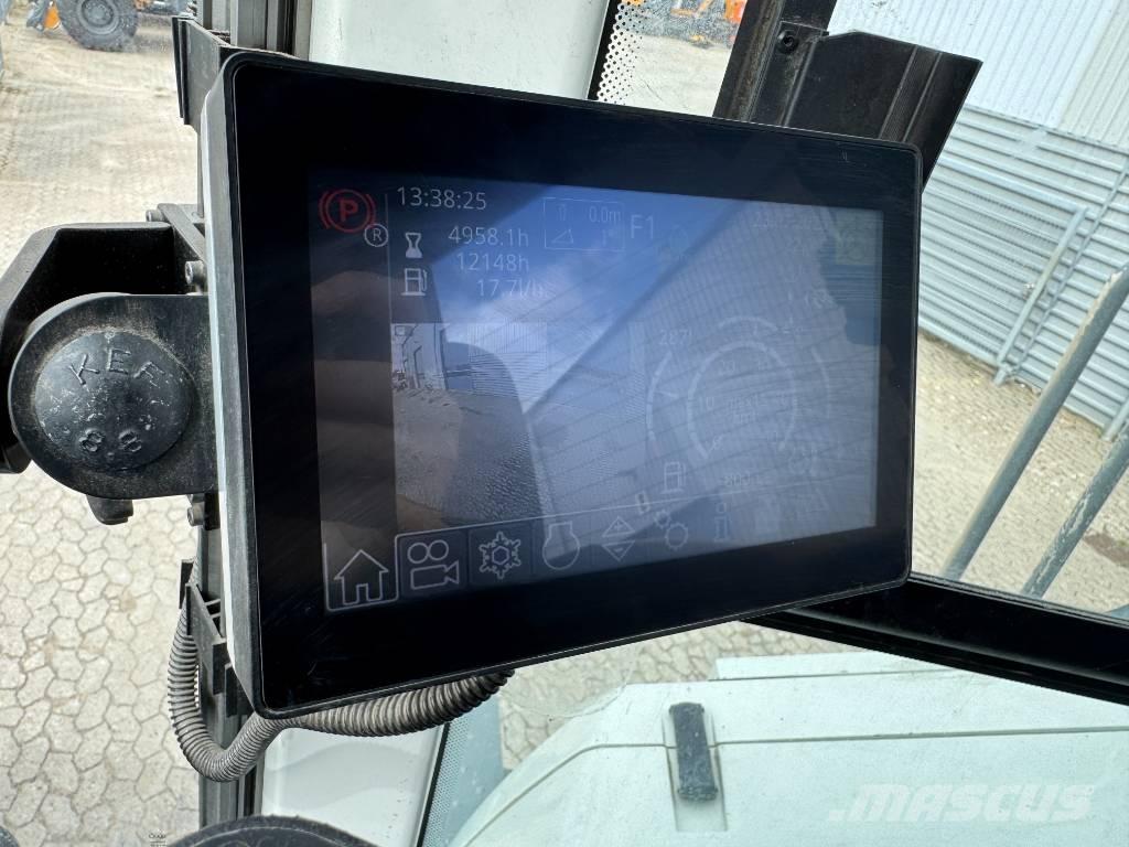 Liebherr L586 Tekerlekli yükleyiciler