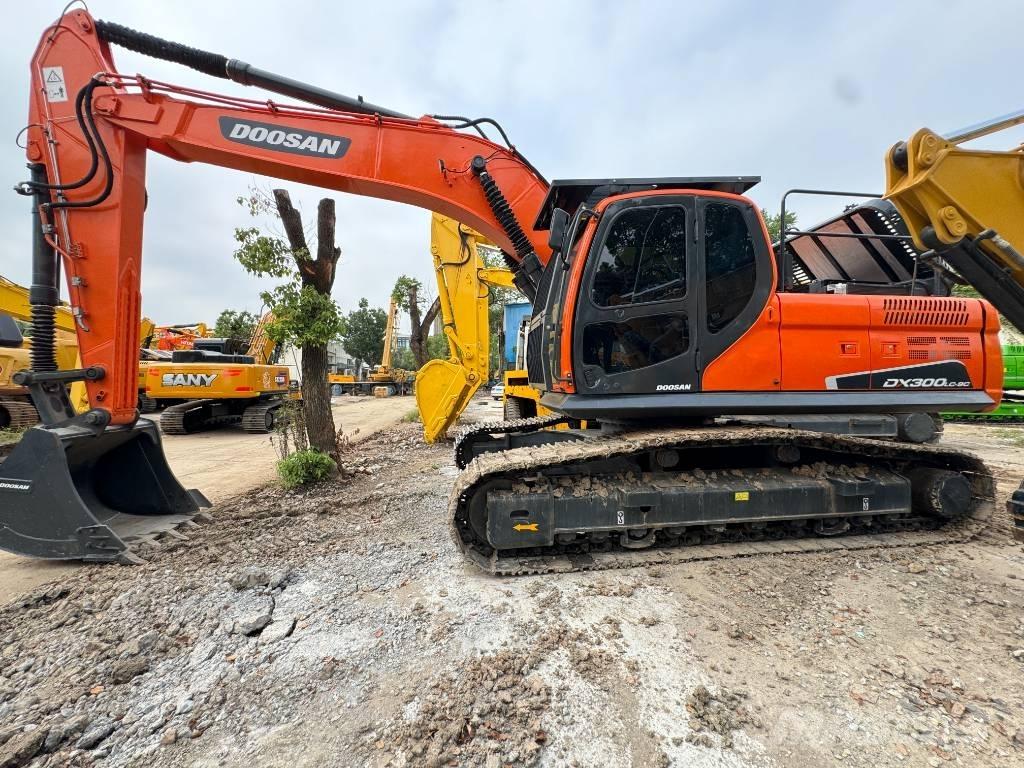 Doosan DX 300 LC LR Paletli ekskavatörler