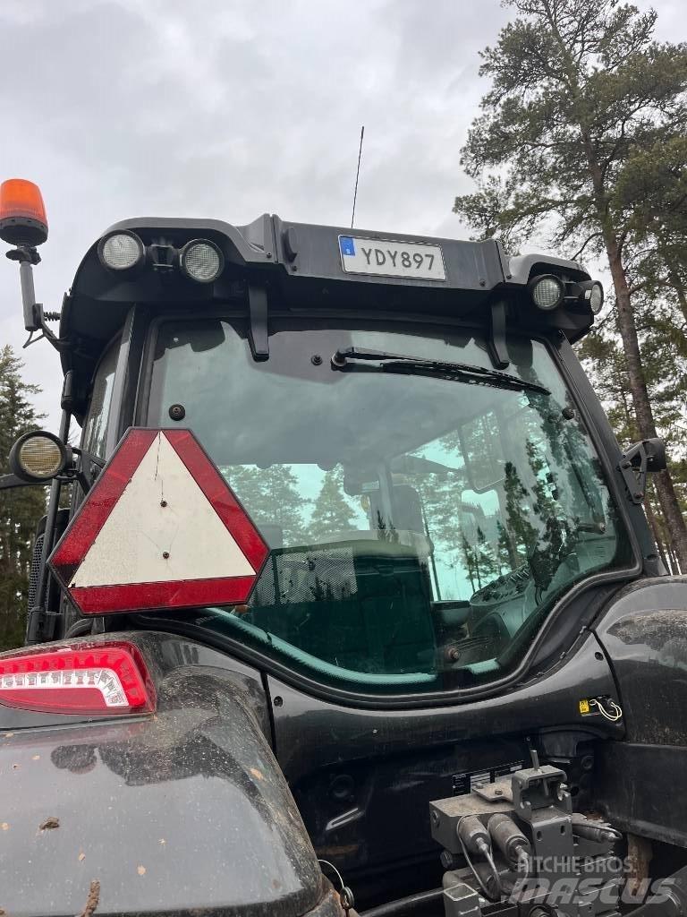Valtra T 214 D Traktörler