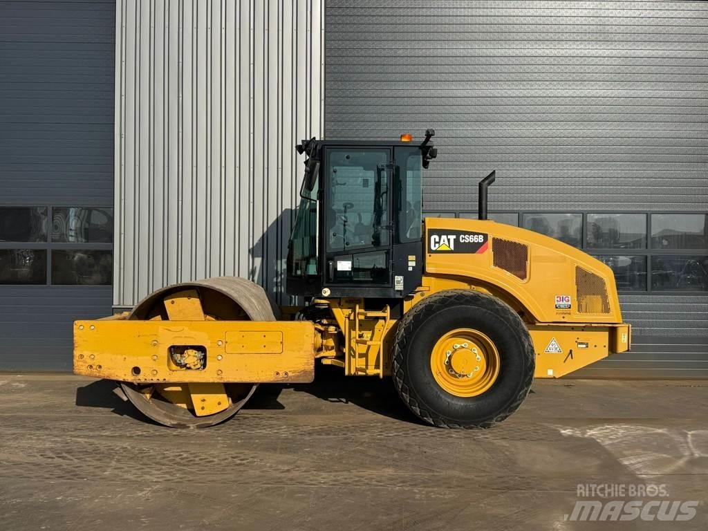 CAT CS66B Tek tamburlu silindirler