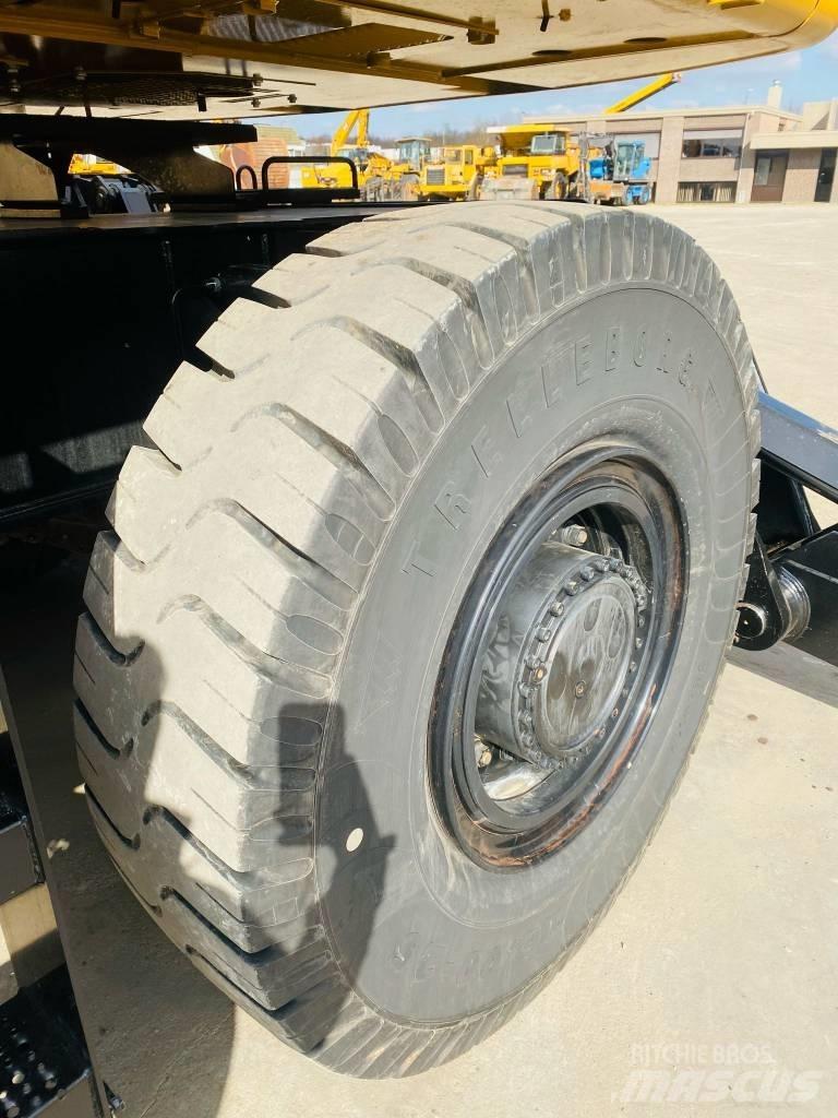 CAT mh3040 Atık taşıma araçları
