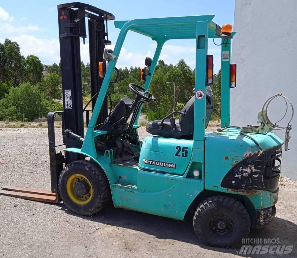 Mitsubishi FG25K LPG'li forkliftler
