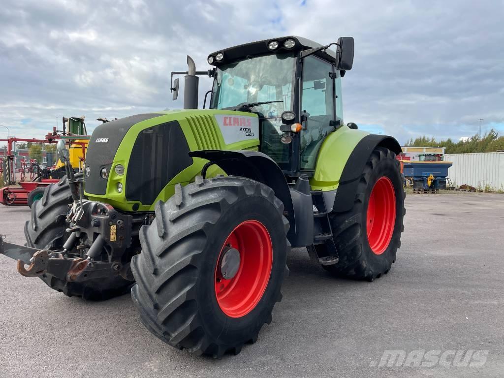 CLAAS Axion 850 Traktörler