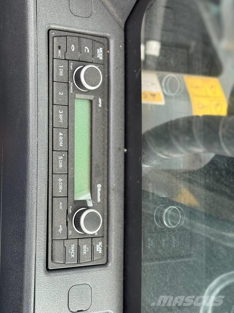 Hyundai HW 150 ACR Lastik tekerli ekskavatörler