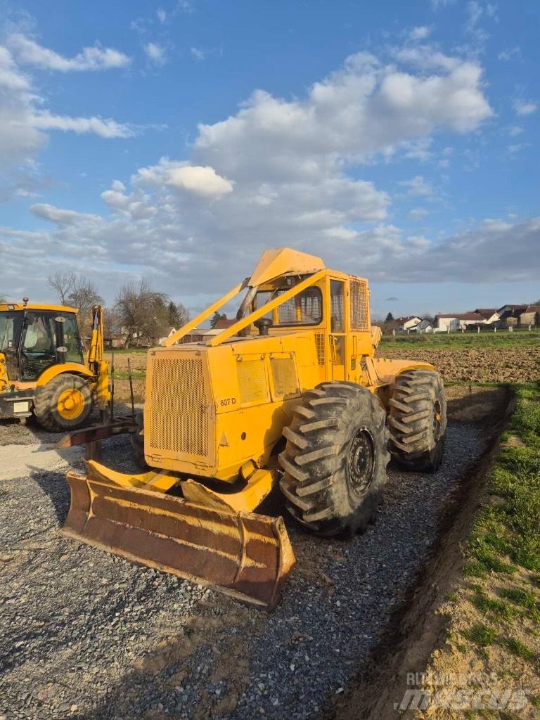 John Deere 667d Orman traktörleri