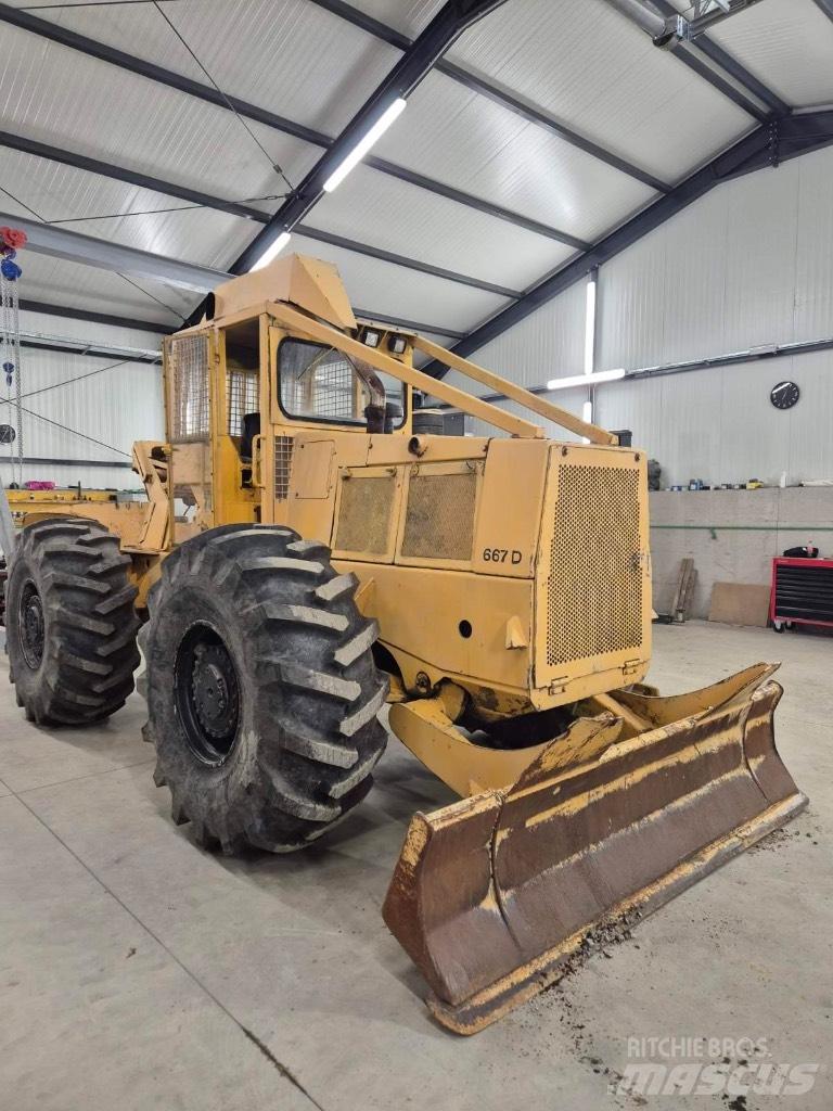 John Deere 667d Orman traktörleri