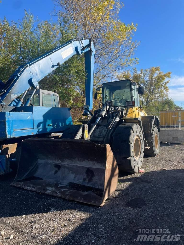Komatsu WA 200 PT-5 Tekerlekli yükleyiciler