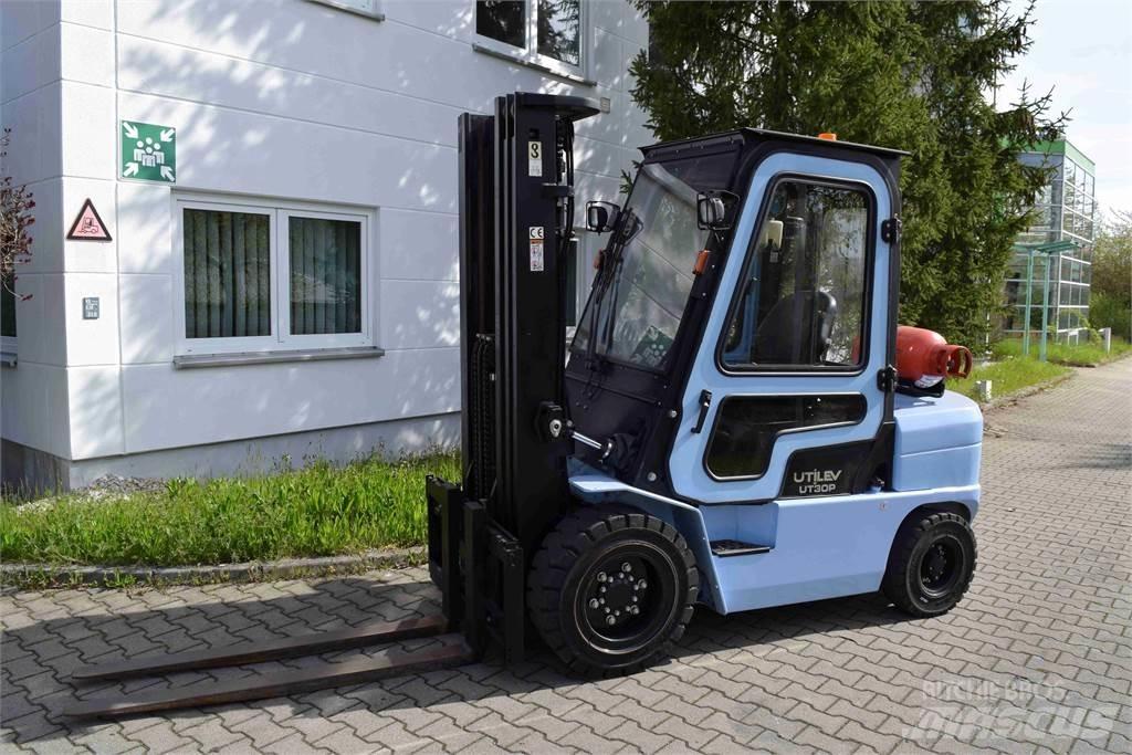 Utilev UT 30 LPG'li forkliftler