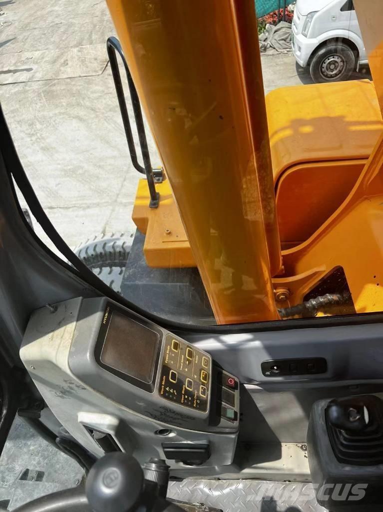 Hyundai 210W-7 Lastik tekerli ekskavatörler