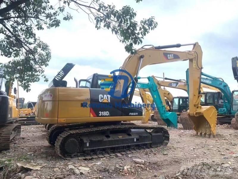 CAT 318DL Paletli ekskavatörler