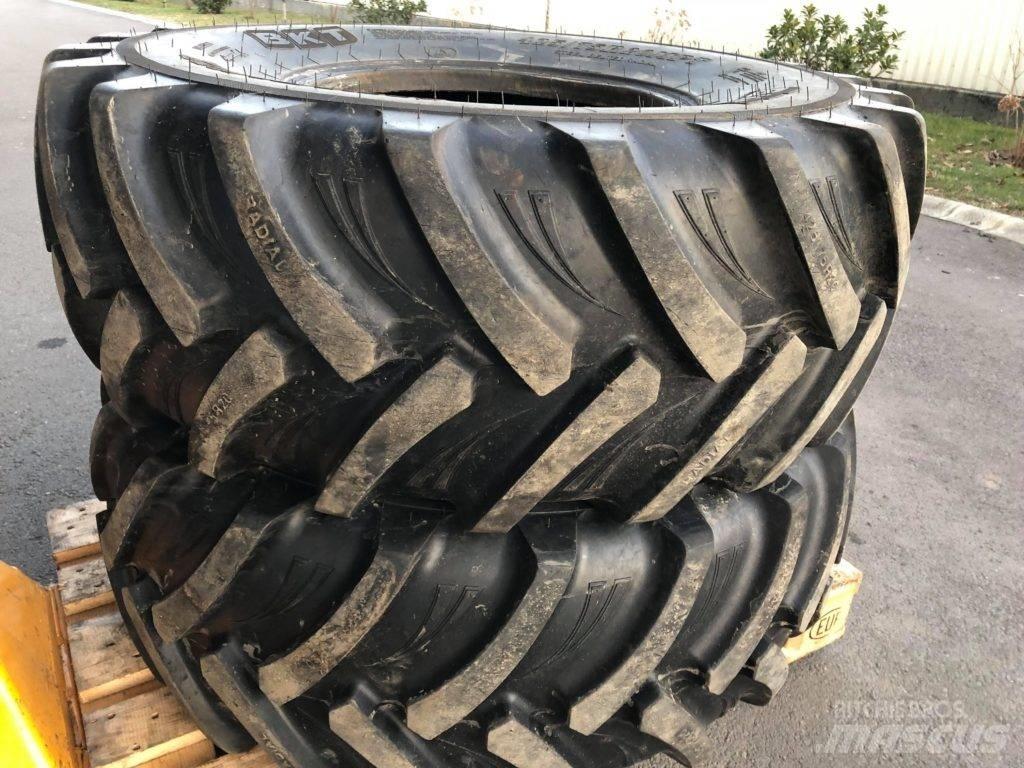 BKT 425/75R20 Lastikler