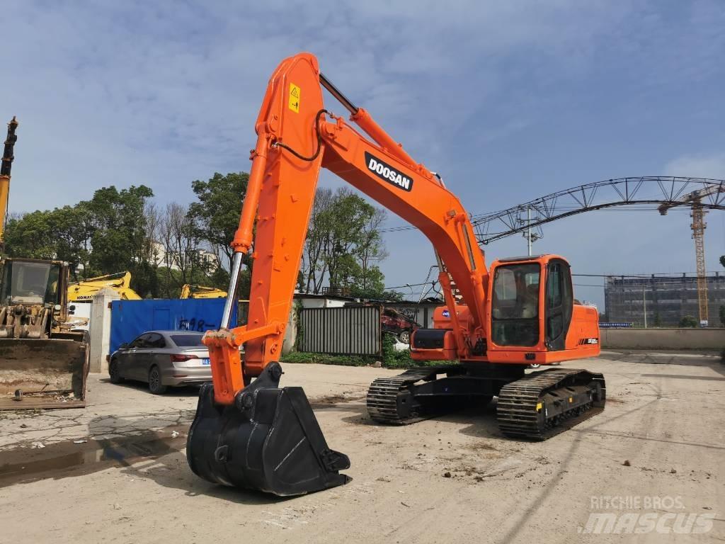 Doosan DX225LC Paletli ekskavatörler