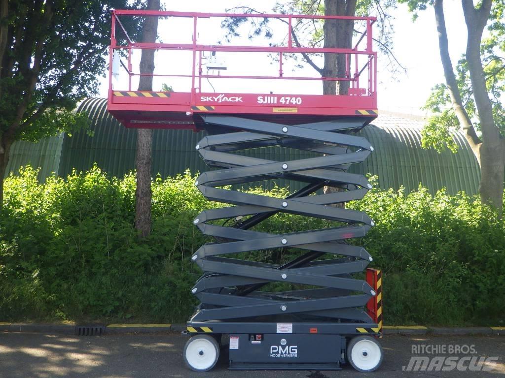 SkyJack SJ4740 Makasli platformlar