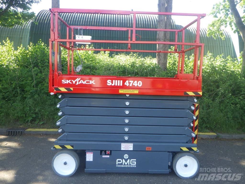 SkyJack SJ4740 Makasli platformlar