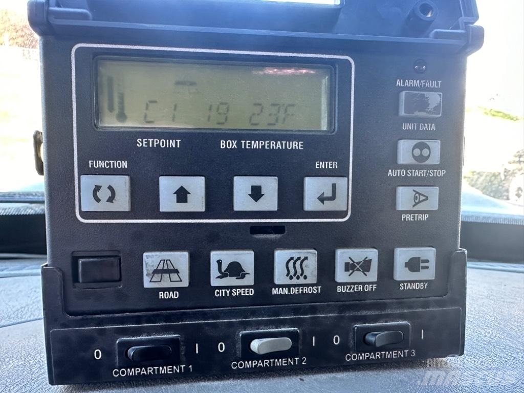 International 4300 Kapali kasa kamyonlar