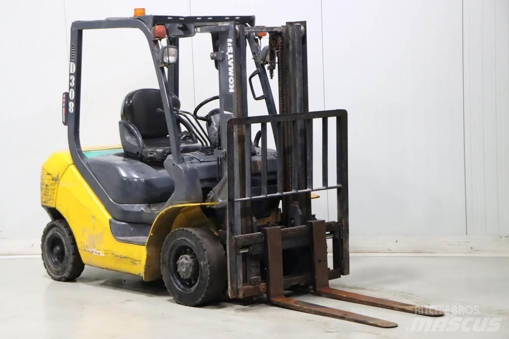 Komatsu FD25T-16 Dizel forkliftler