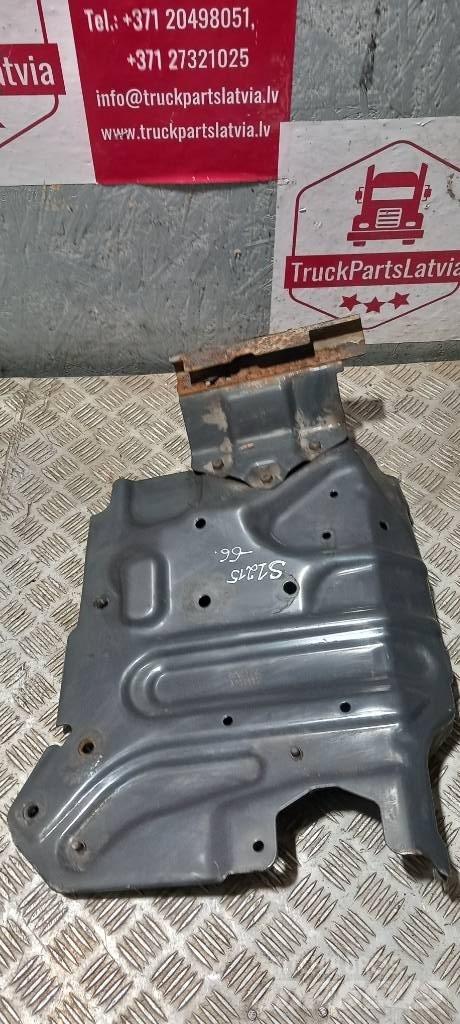 Scania R440  2105660 Kabinler