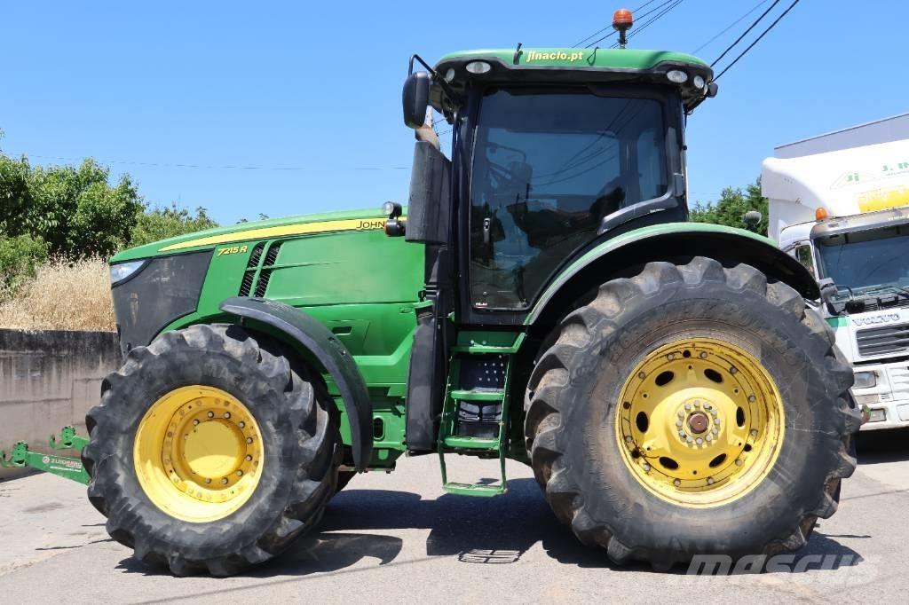 John Deere 7215 R Traktörler