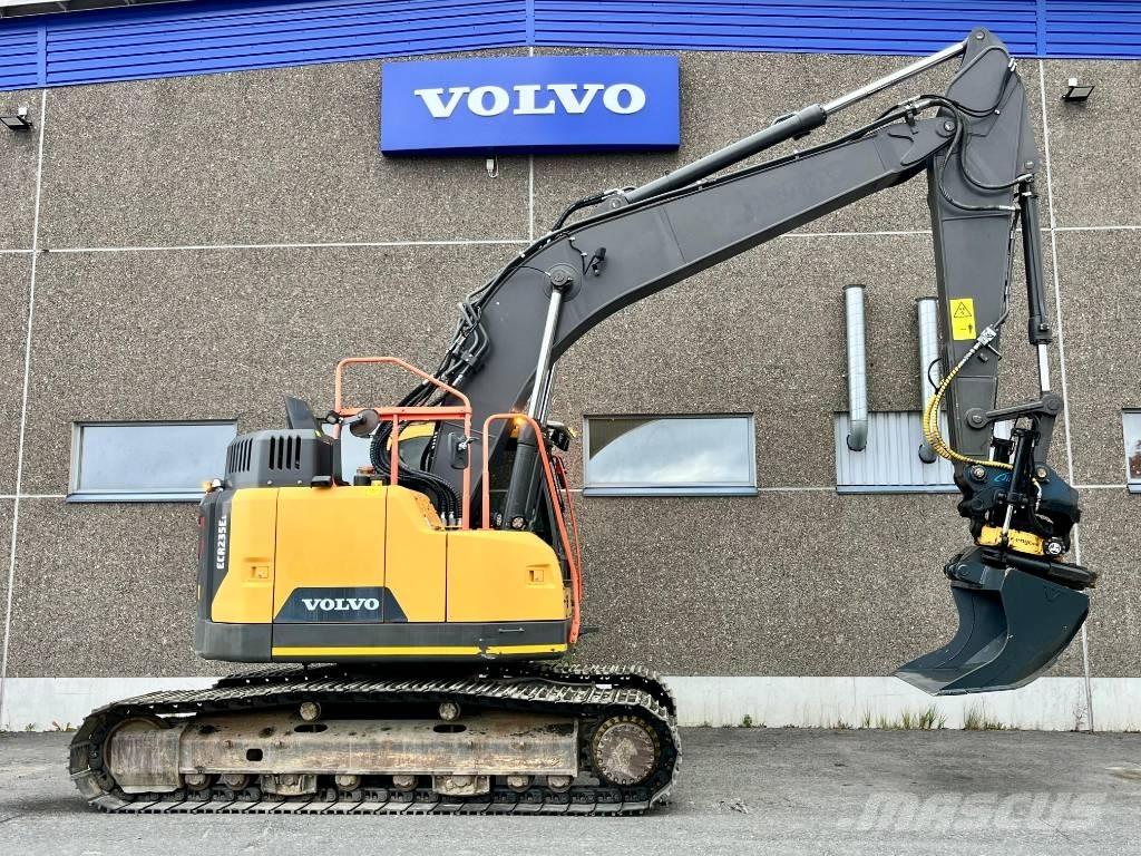 Volvo ECR 235 E Paletli ekskavatörler