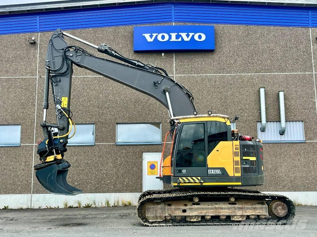 Volvo ECR 235 E Paletli ekskavatörler