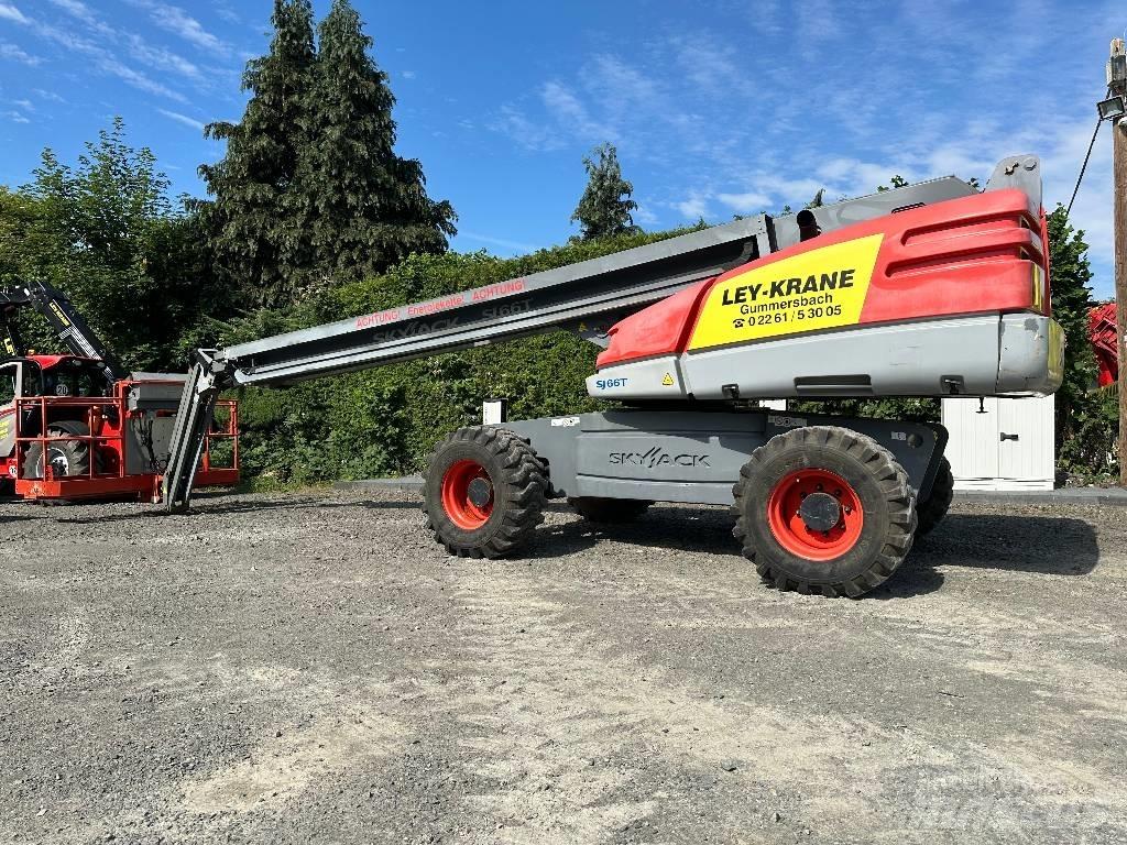 SkyJack SJ66T Körüklü personel platformları