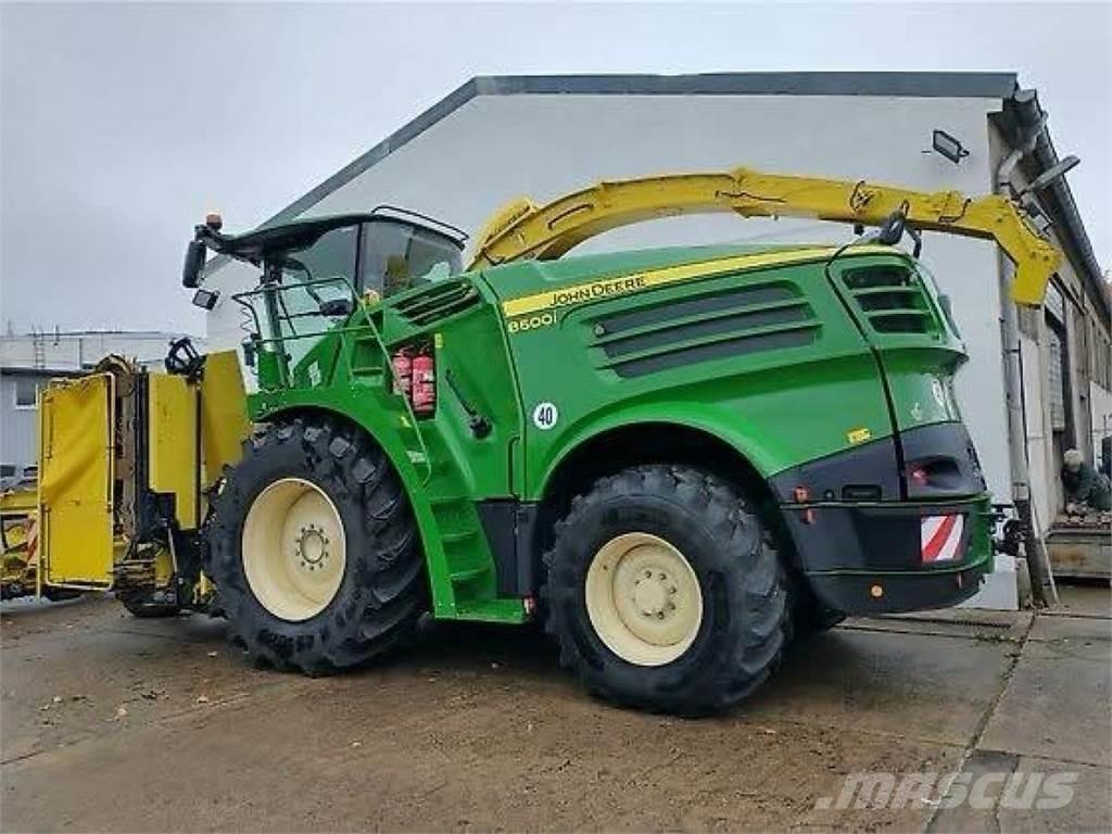 John Deere 8600 Kendi yürür silaj makinalari