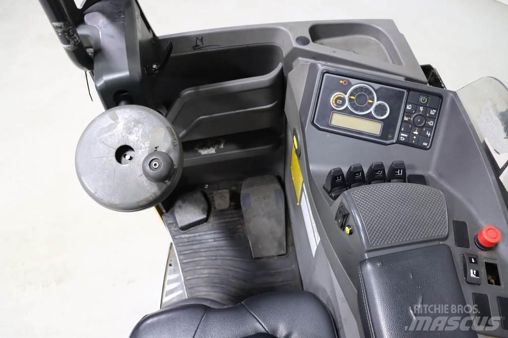Atlet UMS160D Reach truck - depo içi istif araçları