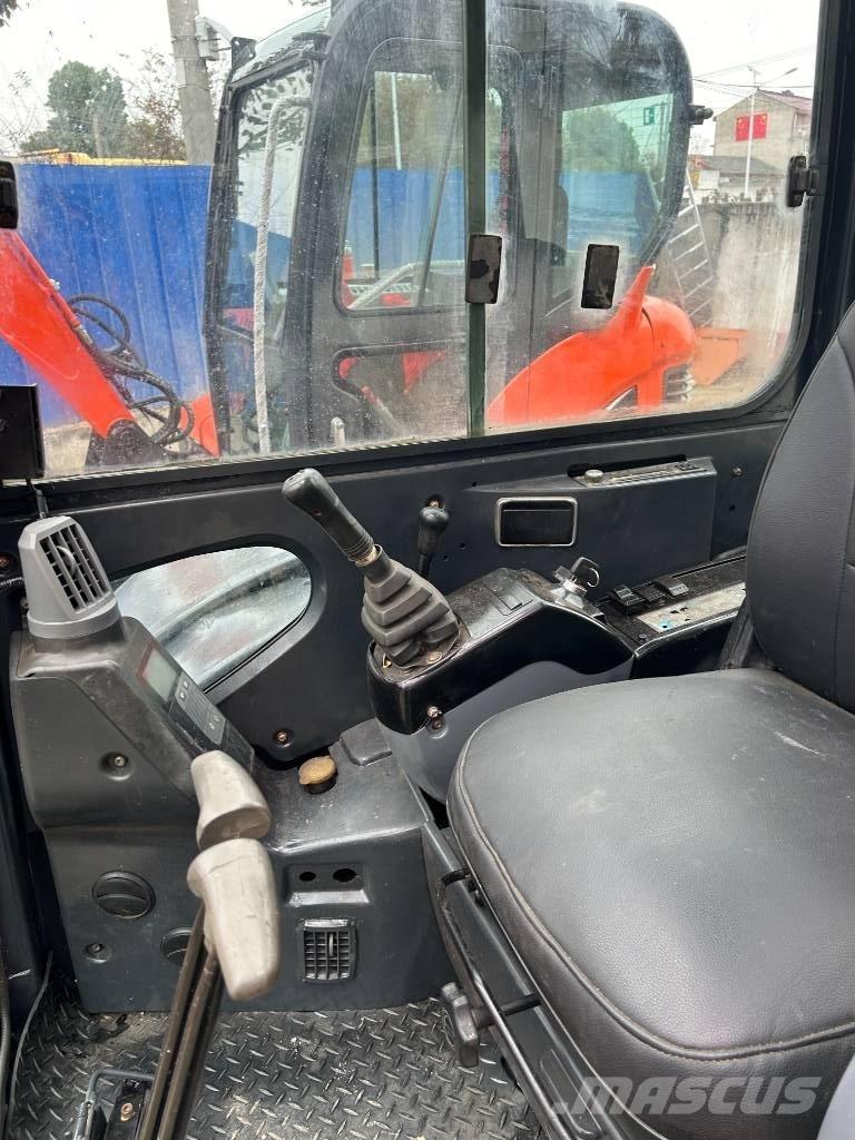 Hitachi ZX 50 Mini ekskavatörler, 7 tona dek