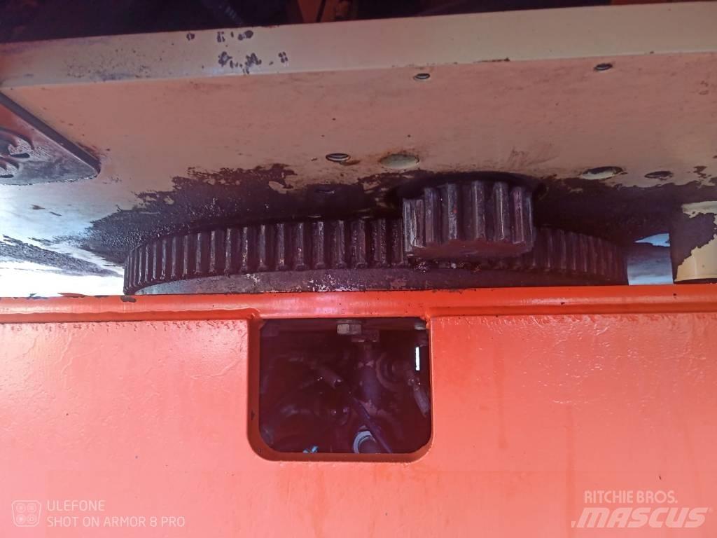 JLG 800 AJ Körüklü personel platformları