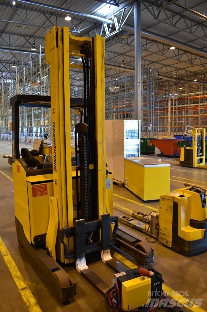 Jungheinrich ETV 216 Reach truck - depo içi istif araçları