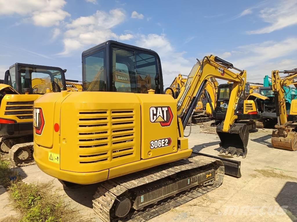 CAT 306 E2 Paletli ekskavatörler