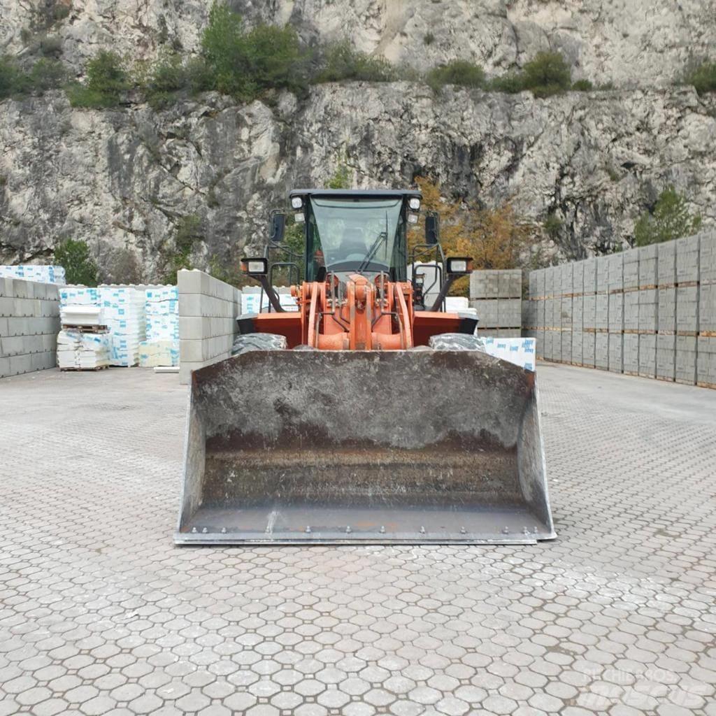 Hitachi ZW 220-5 Tekerlekli yükleyiciler