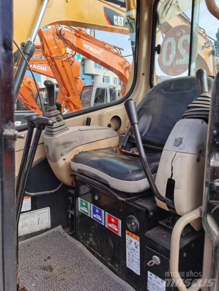 CAT 303 Mini ekskavatörler, 7 tona dek