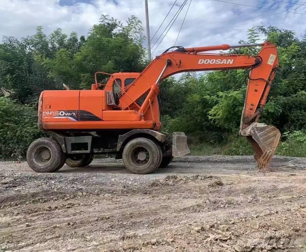 Doosan 150 W-7 Lastik tekerli ekskavatörler