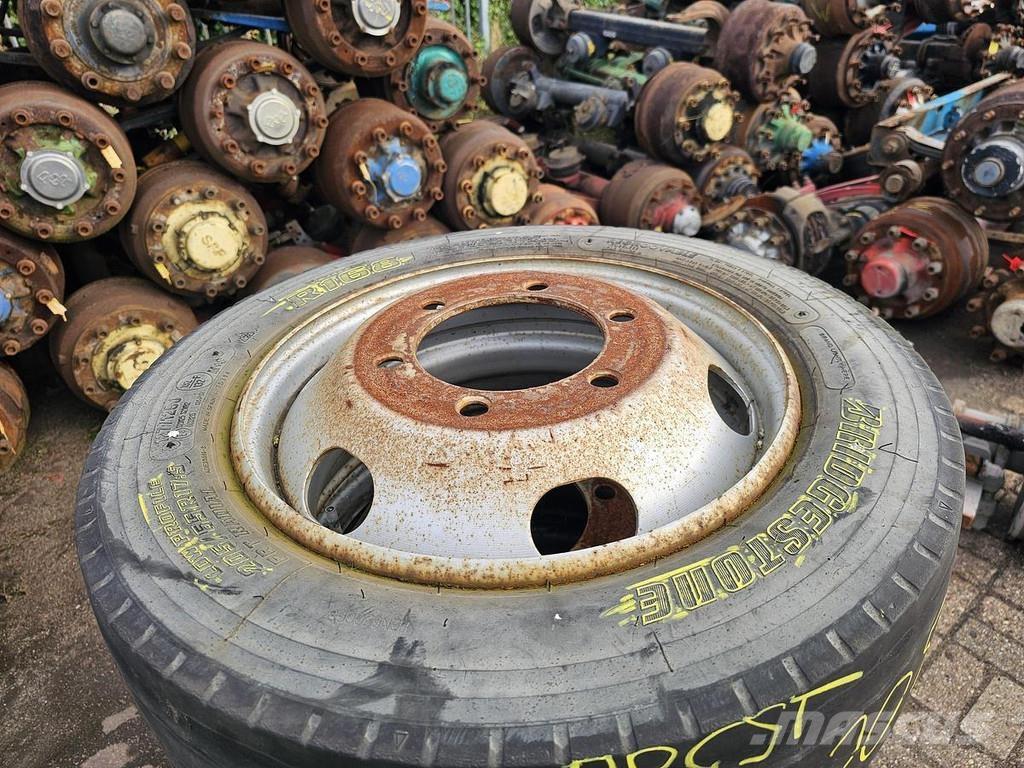 Bridgestone R 168 Flatbed kamyonlar