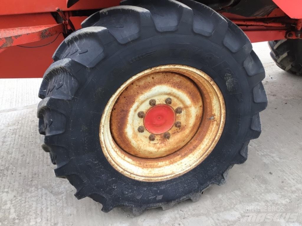 Bateman RB25 SPRAYER Kendinden tahrikli pülverizatörler