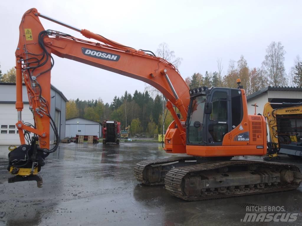 Doosan DX 235 LCR Paletli ekskavatörler