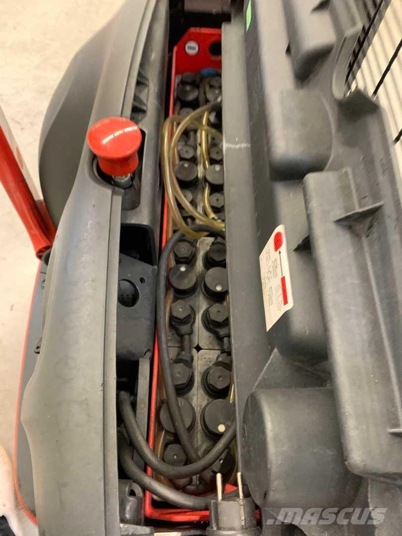 Linde L12 Akülü depo ekipmanları