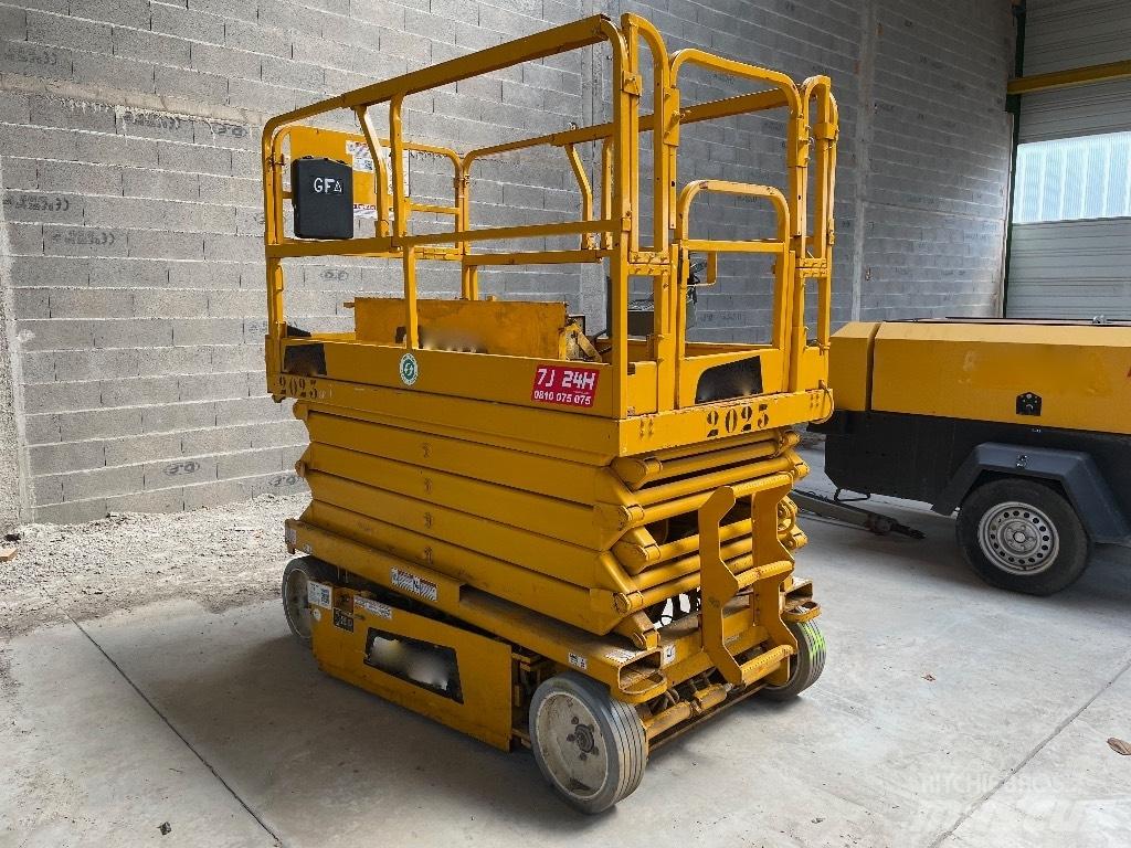 JLG 3246 ** A REPARER** Makasli platformlar
