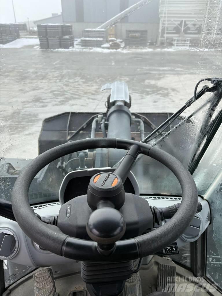 Doosan DL 320-7 Tekerlekli yükleyiciler