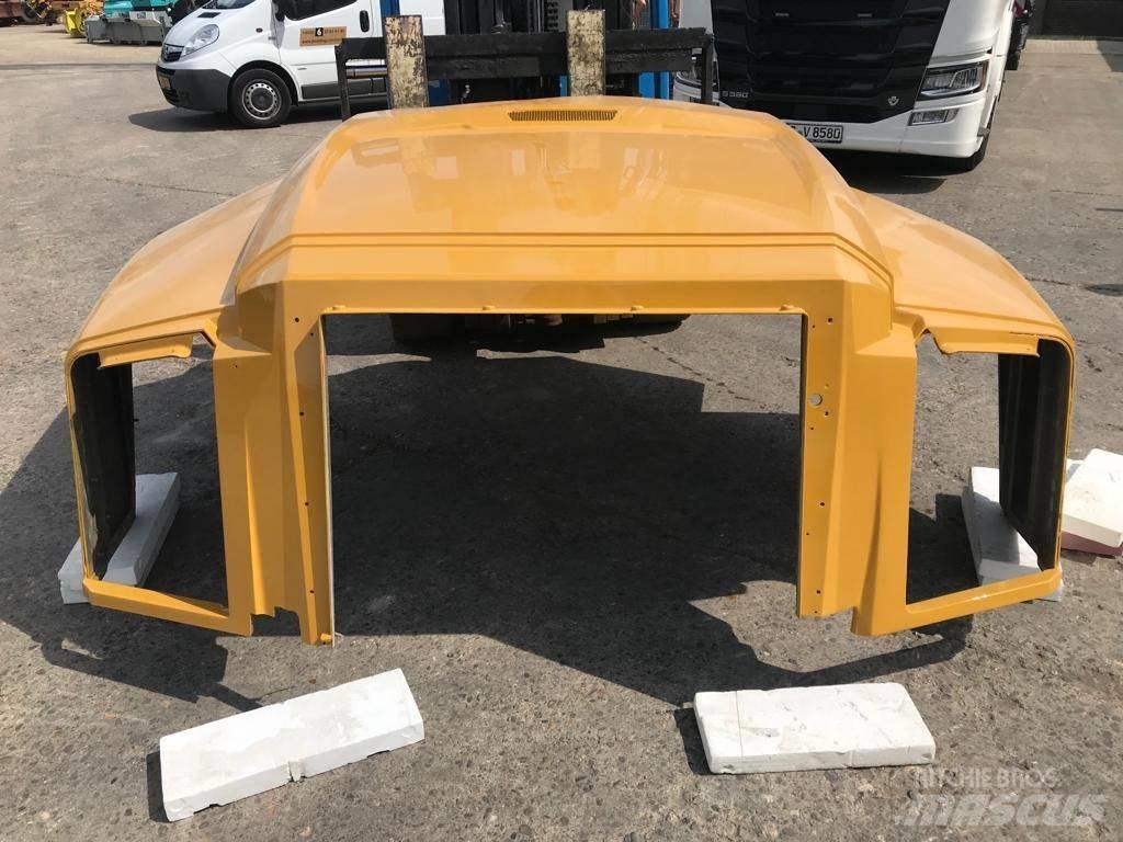 CAT 735 B Hood Saseler