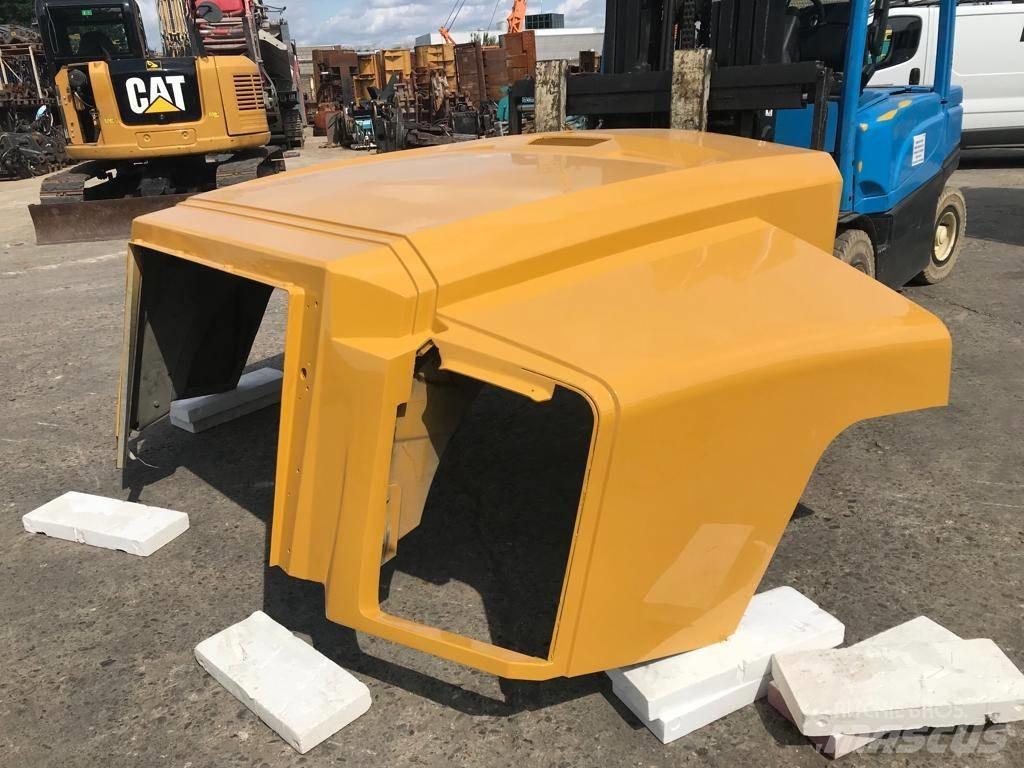 CAT 735 B Hood Saseler