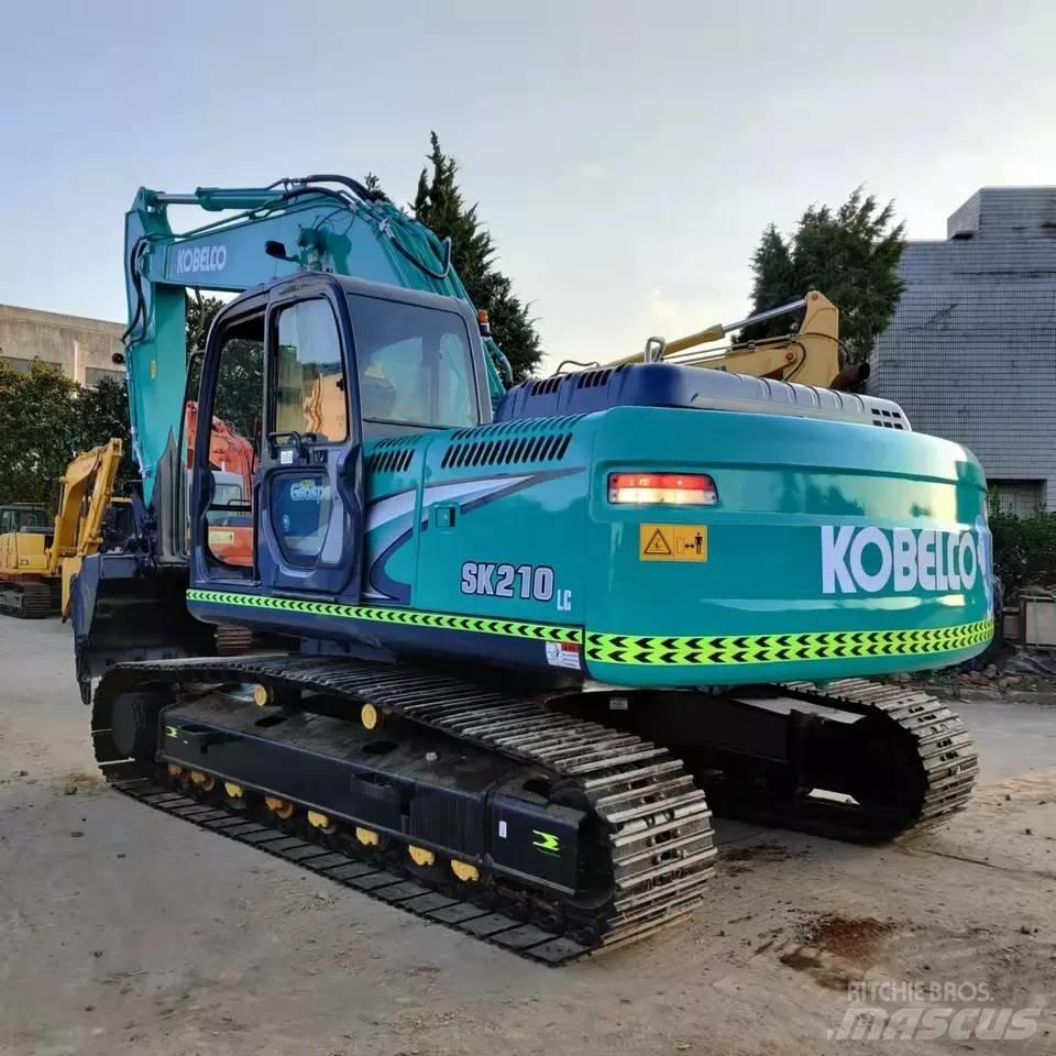Kobelco SK 210 Paletli ekskavatörler