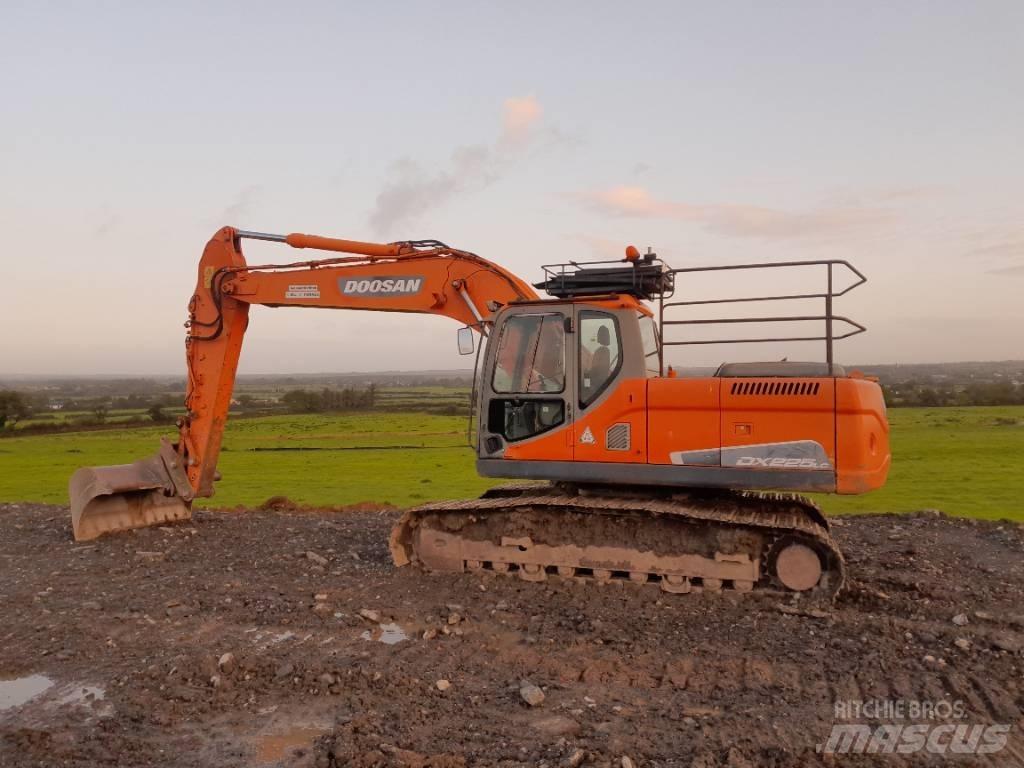 Doosan DX 225 Paletli ekskavatörler