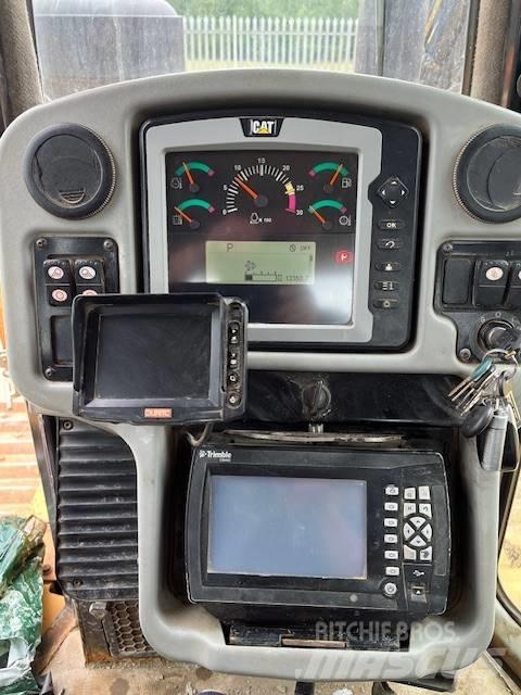 CAT D 6 T LGP Paletli dozerler